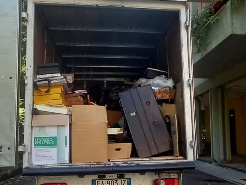Trasloco con autocarro e montascale a Firenze